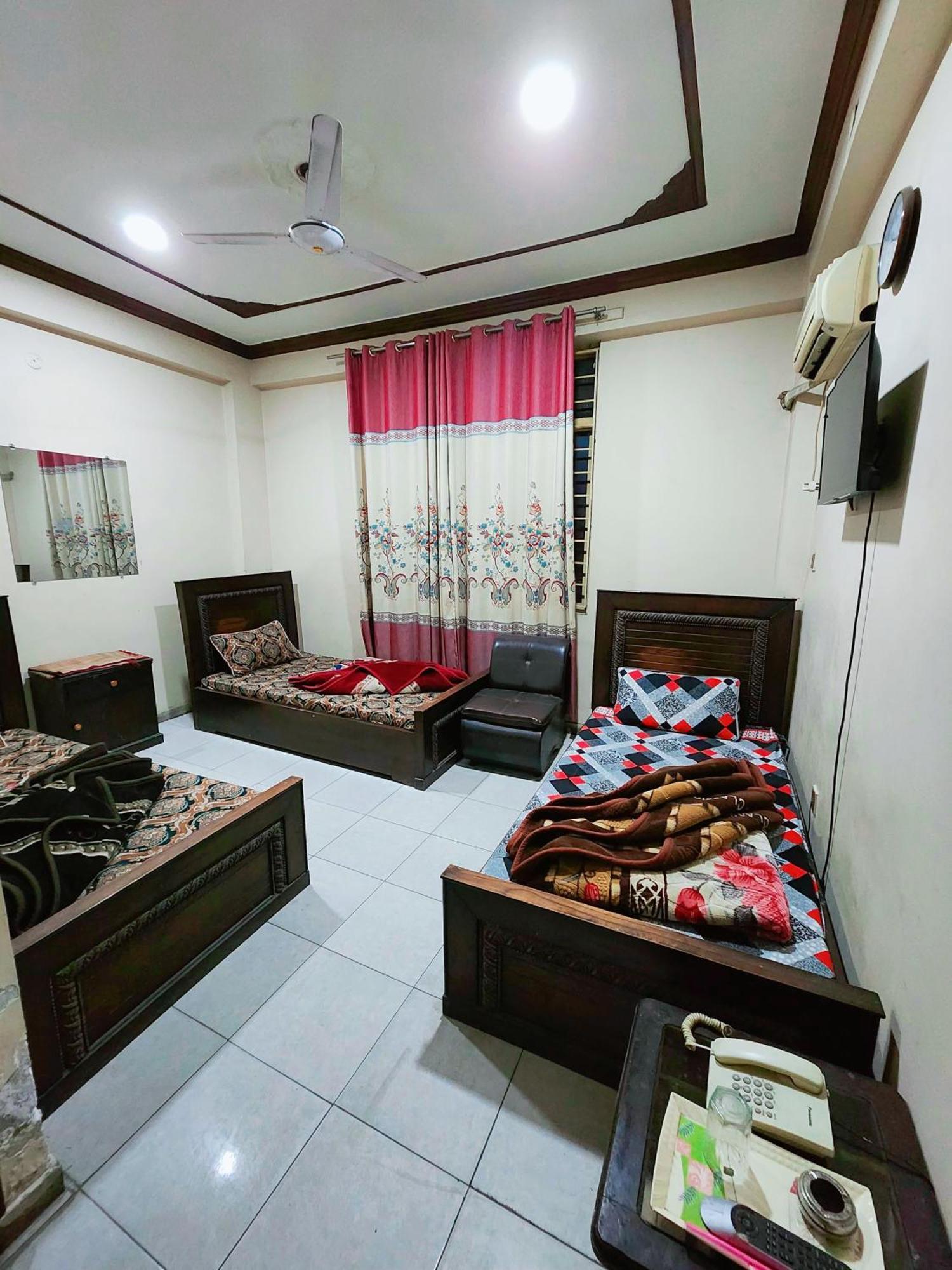 Hotel New Taj International Rawalpindi Exteriör bild
