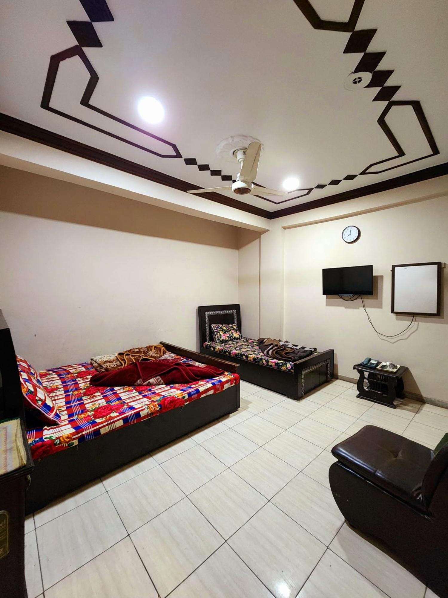 Hotel New Taj International Rawalpindi Exteriör bild